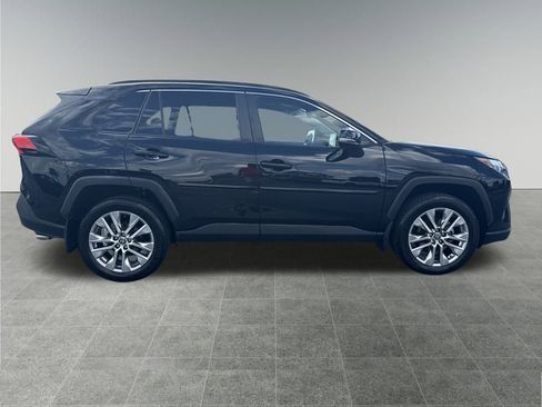 Used 2024 Toyota RAV4 XLE Premium image 7