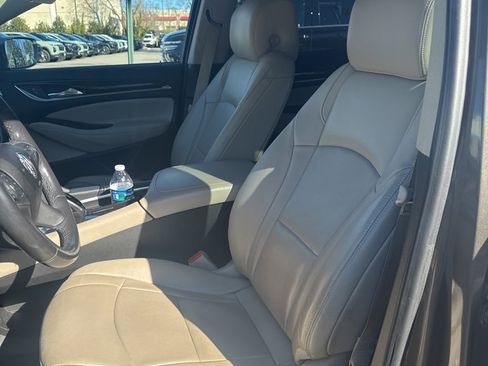 Used 2020 Buick Enclave Essence w/ Sound and Sites Package image 8