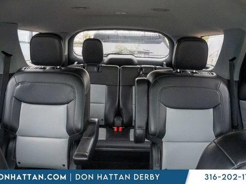 Used 2023 Ford Explorer XLT w/ Equipment Group 202A AWD/4WD image 13