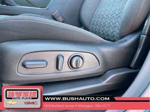 Used 2023 Chevrolet Equinox LT AWD/4WD image 16