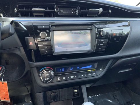 Used 2014 Toyota Corolla S FWD image 22
