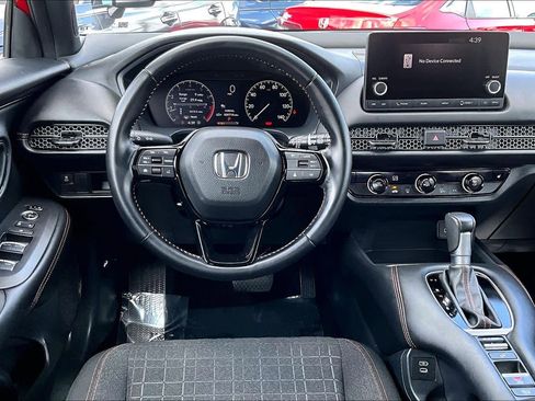 Used 2025 Honda HR-V Sport image 6