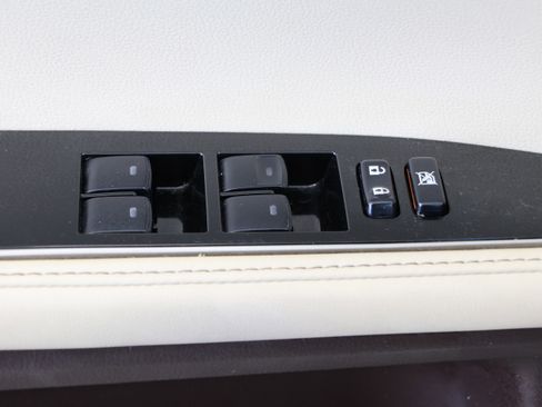 Used 2018 Lexus ES 350 350 w/ Luxury Package w/Wood Trim image 14