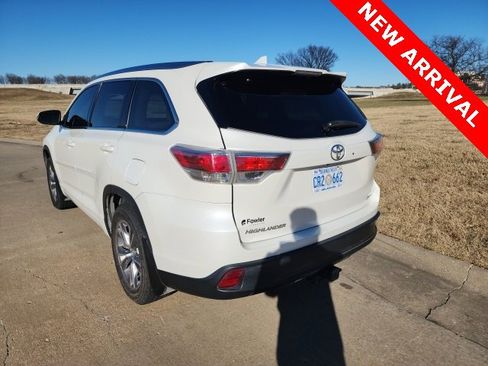 Used 2014 Toyota Highlander XLE image 5