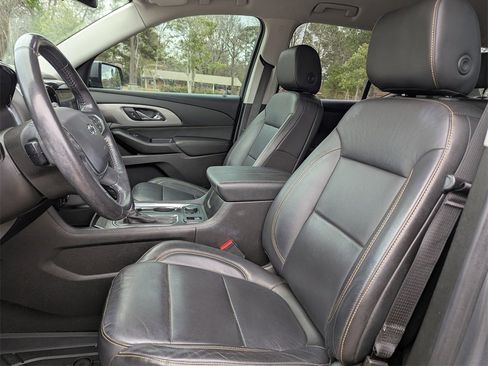 Used 2020 Chevrolet Traverse RS image 14