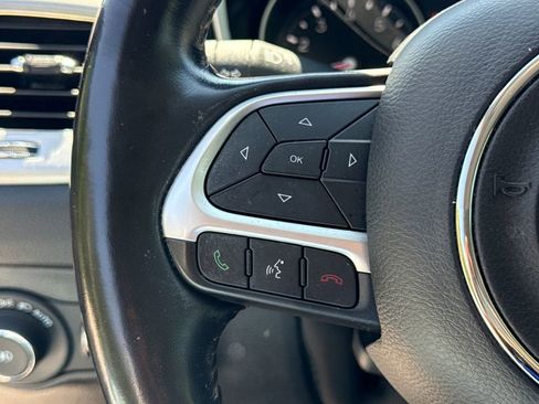 Used 2021 Jeep Compass Latitude w/ Convenience Group AWD/4WD image 30