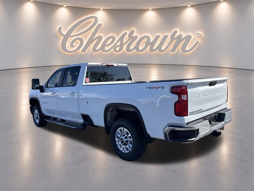 Used 2025 Chevrolet Silverado 2500 LT w/ Safety Package AWD/4WD image 3