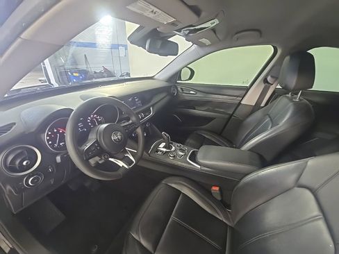 Used 2020 Alfa Romeo Stelvio w/ Nero Edizione RWD image 17