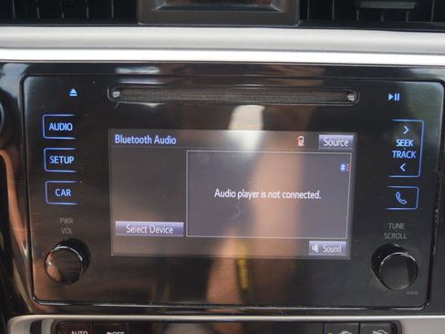 Used 2019 Toyota Corolla LE FWD image 21