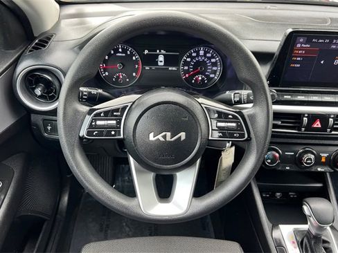 Used 2023 Kia Forte LXS image 18