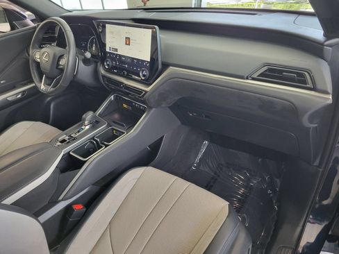 Certified 2025 Lexus TX 500h AWD w/ Technology Package image 17