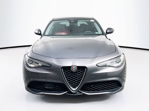 Used 2019 Alfa Romeo Giulia Ti Sport w/ Quick Order Package 22S Sport AWD/4WD image 2
