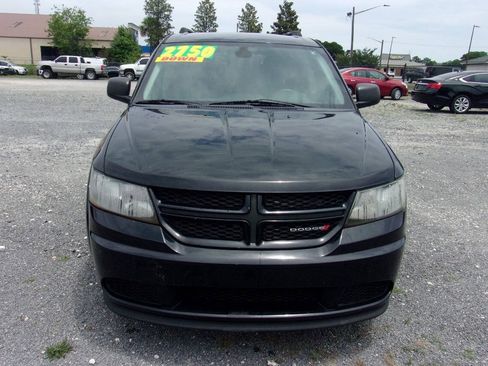 Used 2018 Dodge Journey SE w/ Popular Equipment Group FWD image 2