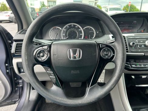 Used 2016 Honda Accord LX image 17