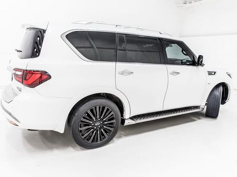 Used 2019 INFINITI QX80 Limited w/ All-Season Package AWD/4WD image 8