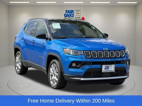 Certified 2025 Jeep Compass Limited AWD/4WD image 1