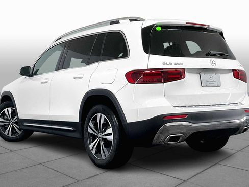 New 2025 Mercedes-Benz GLB 250 4MATIC image 4