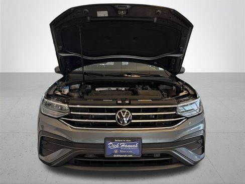 Used 2023 Volkswagen Tiguan SE FWD image 4