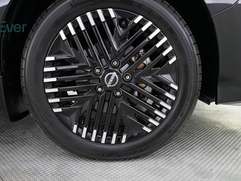 Used 2024 Nissan Leaf SV Plus image 20