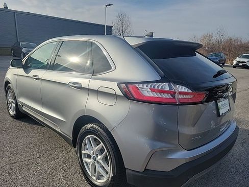 Used 2022 Ford Edge SEL w/ Convenience Package image 5