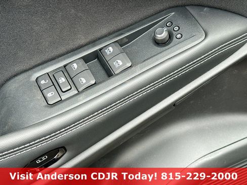 New 2026 Jeep Cherokee Laredo image 8