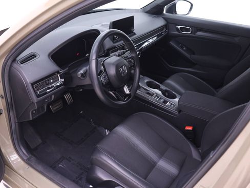 Certified 2025 Honda Civic Sport image 3