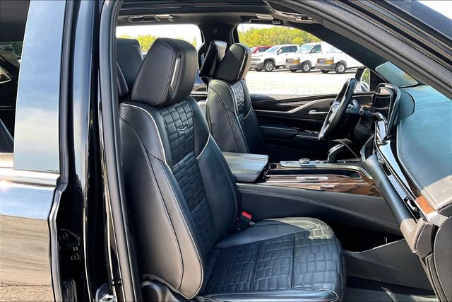 Used 2023 Cadillac Escalade ESV Sport Platinum AWD/4WD image 30