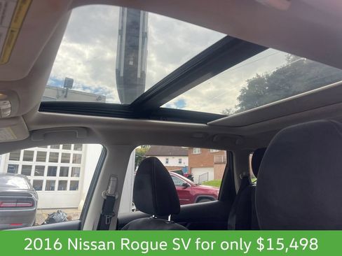 Used 2016 Nissan Rogue SV w/ SV Premium Package AWD/4WD image 18
