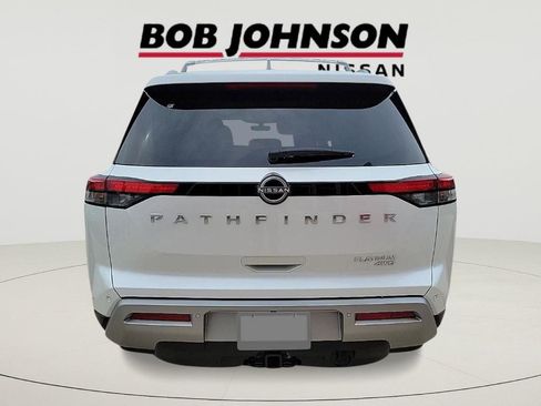New 2025 Nissan Pathfinder Platinum AWD/4WD image 4