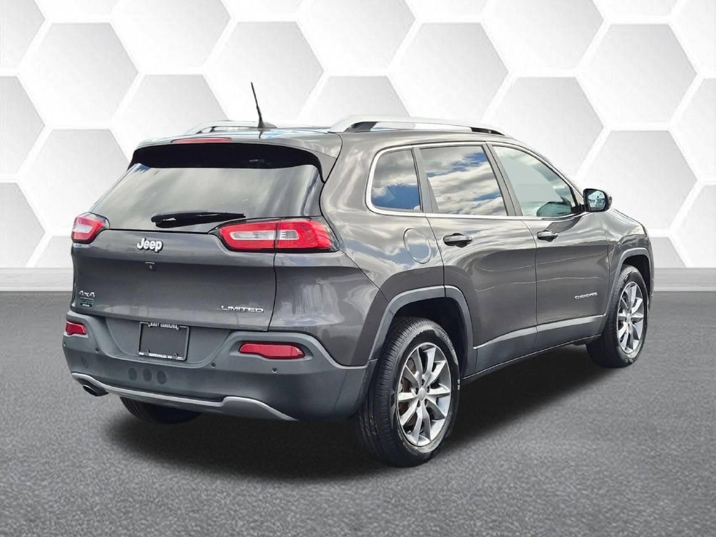 Used 2018 Jeep Cherokee Limited AWD/4WD image 3