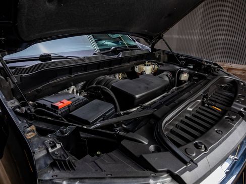 Used 2021 Chevrolet Silverado 1500 LTZ w/ Technology Package image 41