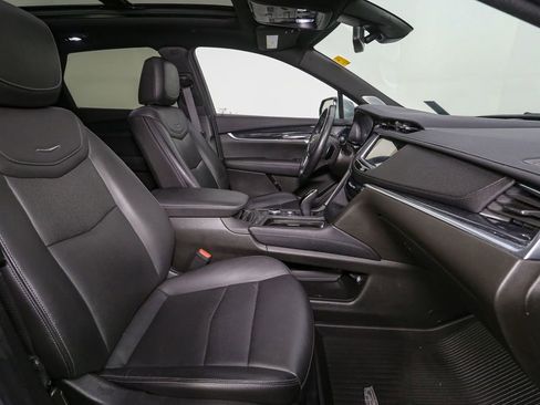 Used 2023 Cadillac XT5 Premium Luxury image 18