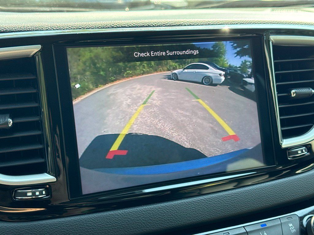 Used 2024 Chrysler Pacifica Touring-L FWD image 25