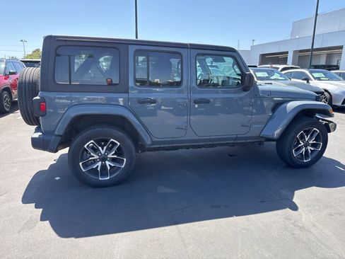 Used 2024 Jeep Wrangler Unlimited AWD/4WD image 6