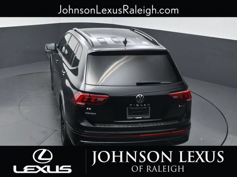 Used 2022 Volkswagen Tiguan SE R-Line AWD/4WD image 26