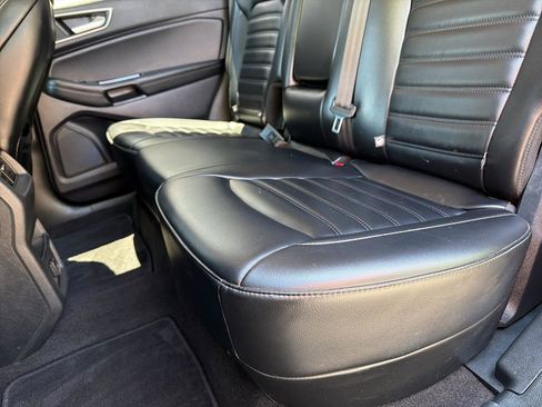 Used 2020 Ford Edge SEL w/ Cargo Accessory Package FWD image 16
