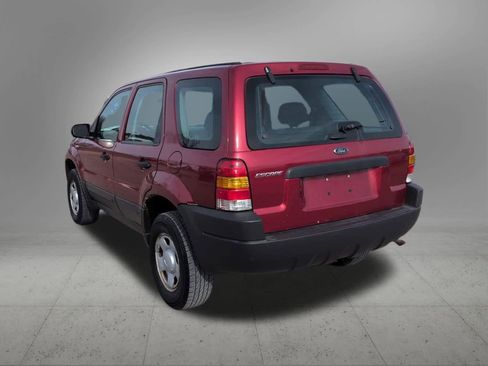 Used 2004 Ford Escape XLS image 4