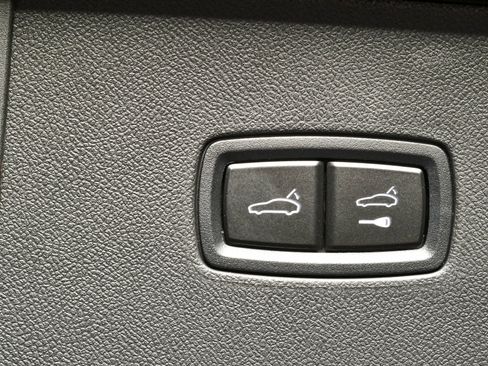 New 2026 Porsche Cayenne Coupe AWD/4WD image 32