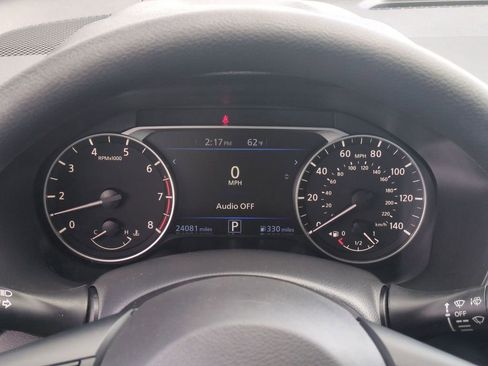Used 2025 Nissan Altima 2.5 SV FWD image 14
