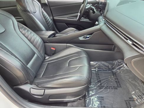 Used 2024 Hyundai Elantra Limited FWD image 19