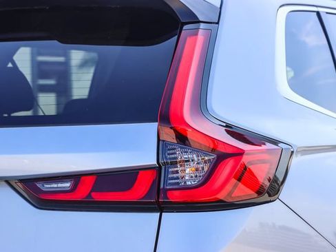 Used 2025 Honda CR-V EX-L image 9