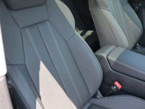 Used 2025 Audi Q5 Premium Plus w/ Premium Plus AWD/4WD image 28