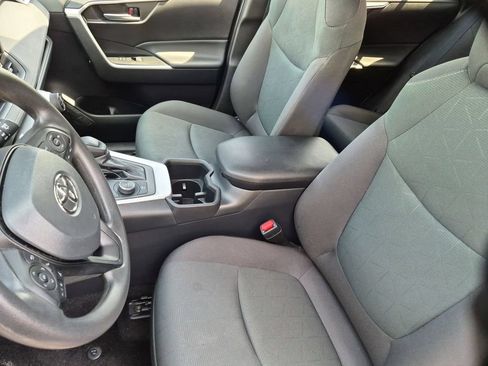 Used 2025 Toyota RAV4 XLE AWD/4WD image 24
