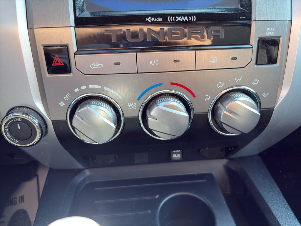 Used 2018 Toyota Tundra SR5 w/ SR5 Upgrade Package AWD/4WD image 13