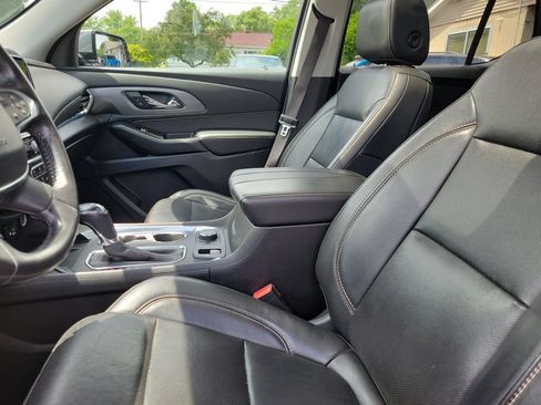 Used 2020 Chevrolet Traverse Premier w/ LPO, Floor Liner Package FWD image 22