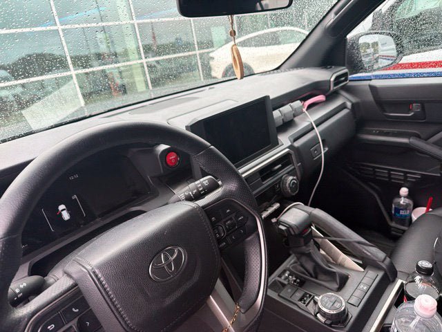 Used 2025 Toyota 4Runner TRD Off-Road AWD/4WD image 13