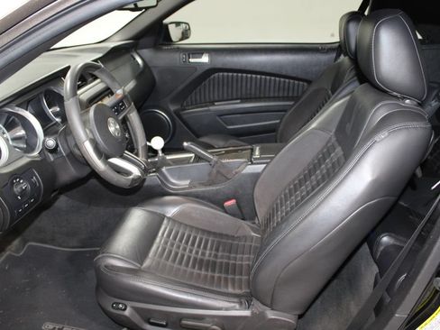 Used 2012 Ford Mustang Shelby GT500 w/ SVT Performance Pkg RWD image 16