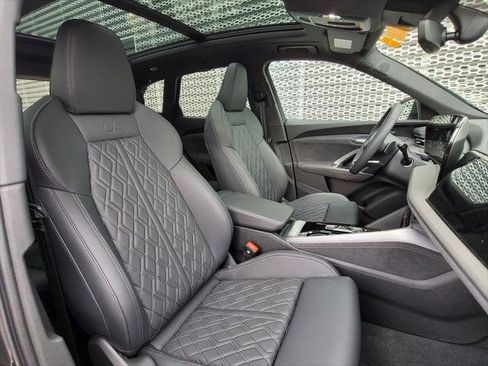 Used 2025 Audi SQ5 Premium Plus AWD/4WD image 25