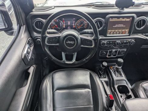 Used 2022 Jeep Gladiator Overland w/ Popular Equipment Package AWD/4WD image 15
