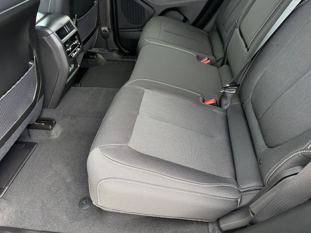 New 2027 Jeep Grand Cherokee Laredo AWD/4WD image 10
